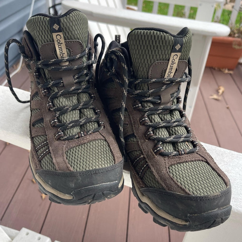 Men’s Columbia boots (worn once) size 7.5